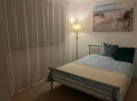 Nice and cosy homestay in Central West Perth near Kings Park