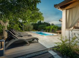 Casa Marilu by Villsy, Hotel in Kunj