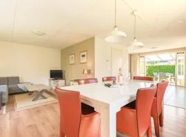Rustiek en ruimtelijk vakantiehuis in Schoonloo