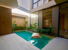 Double R canggu, ξενοδοχείο σε Tumbak Bayuh