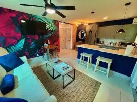 MiamiVice Las Olas Near Beach and Park w Fire Pit