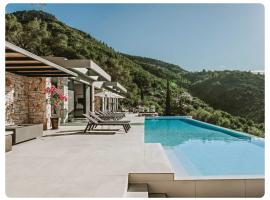 Villa Roca - An Elevated Escape of Elegance, Overlooking the Ionian, hotell Benitsesis