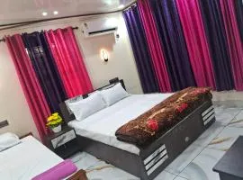 Munroe Riverside Homestay