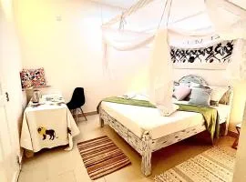 DADA Luxury Suites Beachfront Tropical Paradise