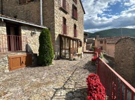 Casa del Castell de Toloriu, cabin nghỉ dưỡng ở Tolor&iacute;u