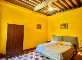 Gelso Moro Fashionable Stay in the Old Garden, hotel v destinaci Lucca