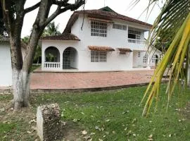 Casa campestre con piscina, jacuzzi y bbq