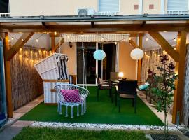 Ganzes Haus mit einer Terrasse, Garten und Klimaanlage, hotel in Koblenz