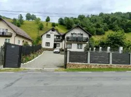 Casa Dintre Vai