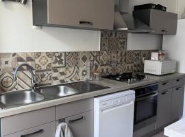 Maison de ville, villa in Cognac