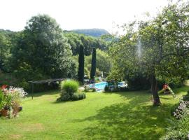 Ferienwohnung Menz - Alte Mühle - mit Milseburgblick und Gartenpool – hotel w mieście Hofbieber