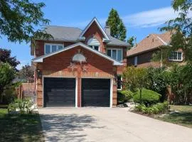 Lake-Walk House 3 Bed 2 Bath Apt