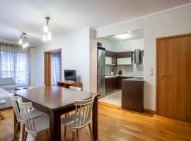 Spacious 2 Bedroom City Center 5P