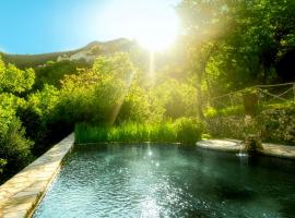 Respiro Umbria, Villa with Biopool, hotel in Spoleto