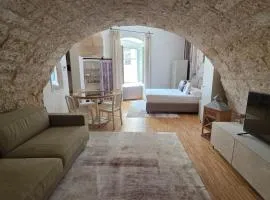 La Caverna - Bari Vecchia, Fronte Mare
