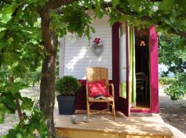 La roulotte Chic et Boheme, bed and breakfast en Mazan