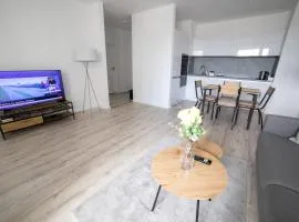 Stylish Poprad Stay - 10min to High Tatras & Parking