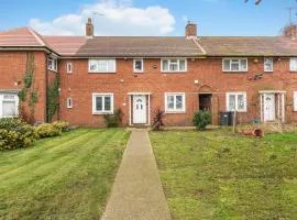 Spacious 3BHK near Heathrow