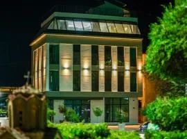 Golden Gish's apartments