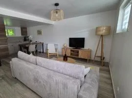 Studio calme indépendant, proche Lyon,Beaujolais