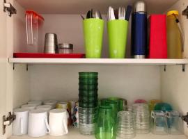 Refugio olgamar, Cabaña con kiosco cerca al mar, hotel en Moñitos