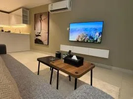 Luxury Stay in Al Sulaymaniyah, Private Entrance
