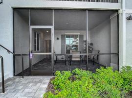 Experience Coastal Elegance 2-bed, 2-bath Condo，位于威尼斯的酒店