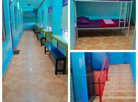 Happy Living Dormitory Kannur，坎努爾的飯店