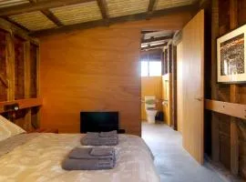 Suite Shed, Unique accessible private guest suite in Launceston