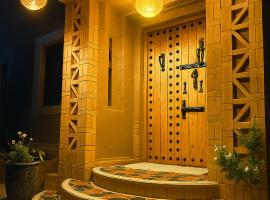 Auberge La Fibule Du Dades, khách sạn lãng mạn ở Aït Idaïr