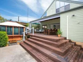 Pax & Coral - Pet Friendly House with Spa