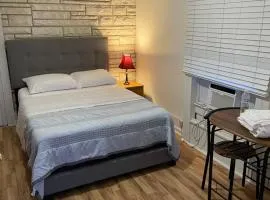 Private Room #1 on Taylor