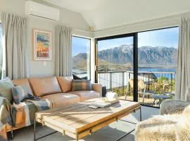 Ski Chalet Vibe With Stunning Lake Wakatipu Views
