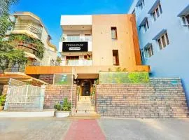 Super Townhouse Seethammadhara Junction Formerly Vijaya Residency