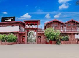 Townhouse Rampura Formerly Rawat Resort, hótel í Mathānia