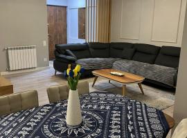 BST Batumi Leo, hotel u gradu Angisa