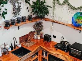 Adventurer's Chest - Pohutukawa, luksustelt i Hotwater Beach