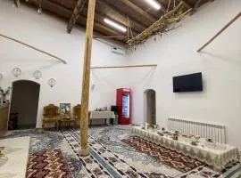 Sarzamin Guest House