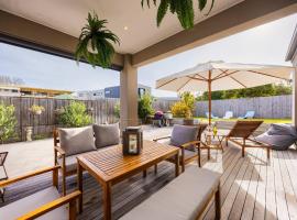 Madeleine's Retreat 450M to Beach & 1KM to Shops – hotel w mieście Blairgowrie