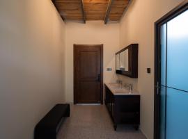 22 Garden House, hotel in Jinghong