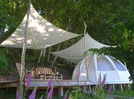 Wig Wam Morvan, Hotel in Mesvres