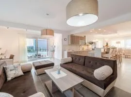 Beautiful Home In Debeljak With Wifi