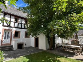 Kutscherhaus der Burg Oberehe, hotel v destinaci Oberehe-Stroheich