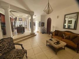 Sabana Cottage Village, hotel di Camuy
