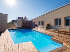 Vesiroos Apartment - Free parking, hotel com piscinas em P&auml;rnu