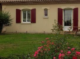 MAISON d'Hôtes Afrika du Queyroux, Resort in Ginestet