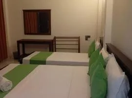 Habarana Sadaruwan Guest House & Jeep Safari