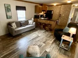 Off-Grid Cottage with Nice Sights in Dunnellon, Florida