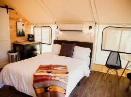 Fully Furnished Safari Tent with Sauna and Hiking Trails in Kentucky