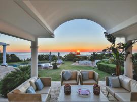 Luxurious 6 Bedroom Villa in Ibiza City, 1079、カラ・タリダのホテル